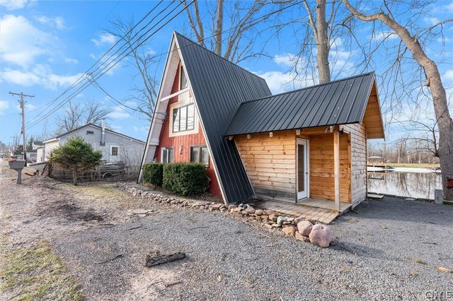 432 County Route 12, Schroeppel, NY 13132