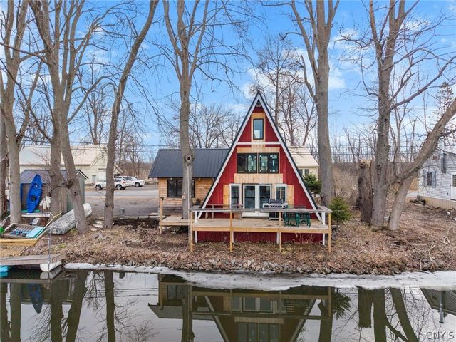 432 County Route 12, Schroeppel, NY 13132