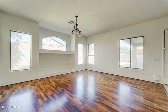 9022 E HOBART Street, Mesa, AZ 85207