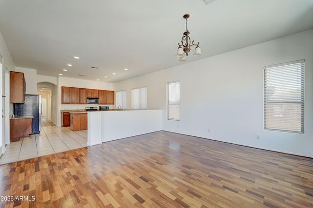 9022 E HOBART Street, Mesa, AZ 85207