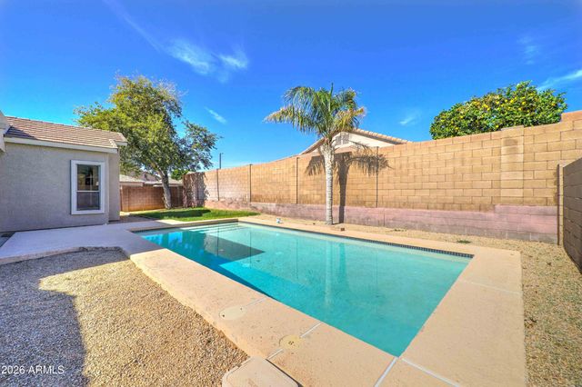 9022 E HOBART Street, Mesa, AZ 85207