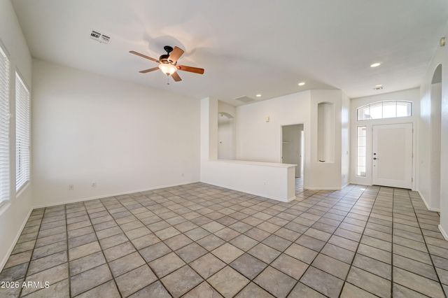 9022 E HOBART Street, Mesa, AZ 85207