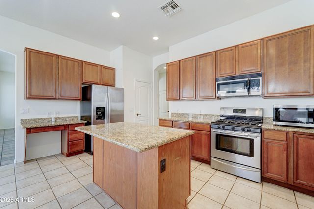 9022 E HOBART Street, Mesa, AZ 85207