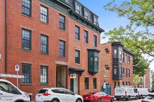 12 Washington St 3, Boston, MA 02129