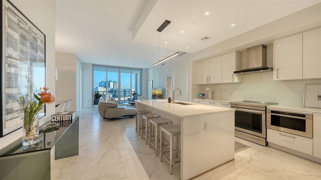 111 S PINEAPPLE AVENUE 1013, Sarasota, FL 34236