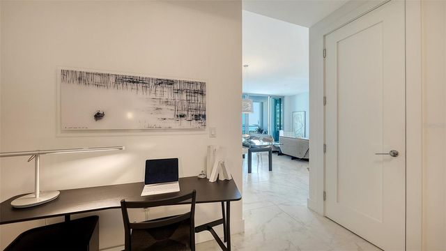 111 S PINEAPPLE AVENUE 1013, Sarasota, FL 34236