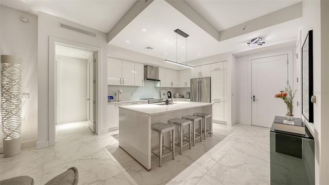 111 S PINEAPPLE AVENUE 1013, Sarasota, FL 34236