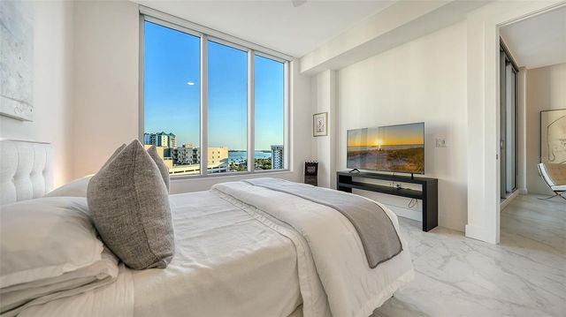 111 S PINEAPPLE AVENUE 1013, Sarasota, FL 34236