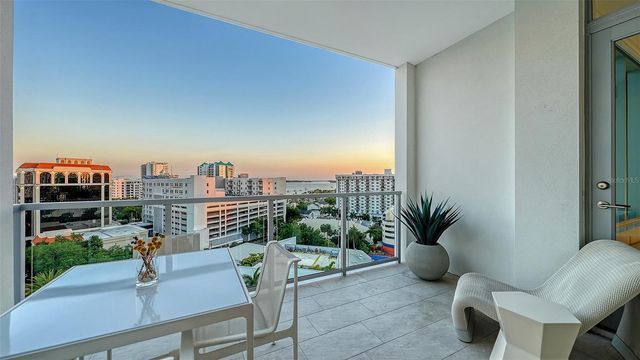 111 S PINEAPPLE AVENUE 1013, Sarasota, FL 34236