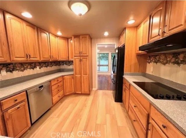 84 Cresta Verde Drive, Rolling Hills Estates, CA 90274