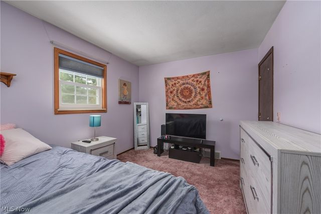 3811 Bramblewood Drive, Brunswick, OH 44212