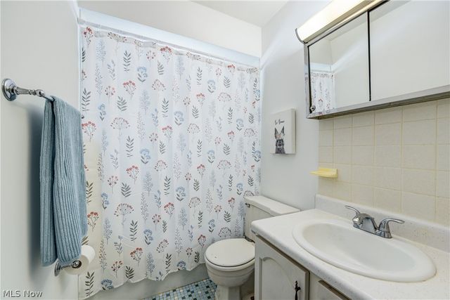 3811 Bramblewood Drive, Brunswick, OH 44212