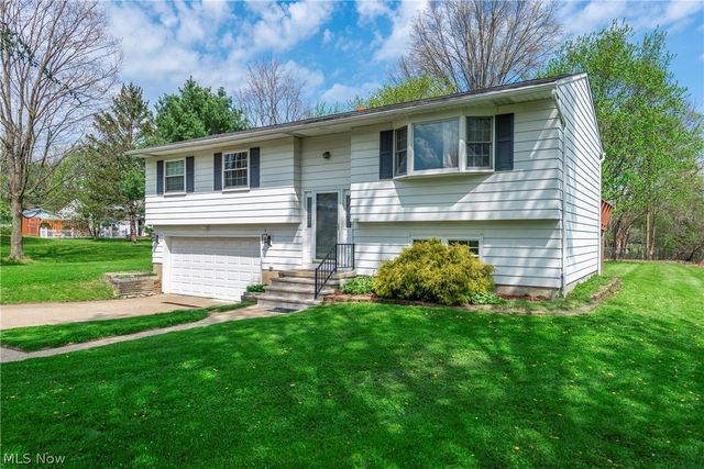 3811 Bramblewood Drive, Brunswick, OH 44212