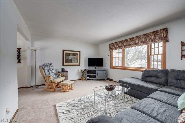 3811 Bramblewood Drive, Brunswick, OH 44212