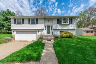 3811 Bramblewood Drive, Brunswick, OH 44212
