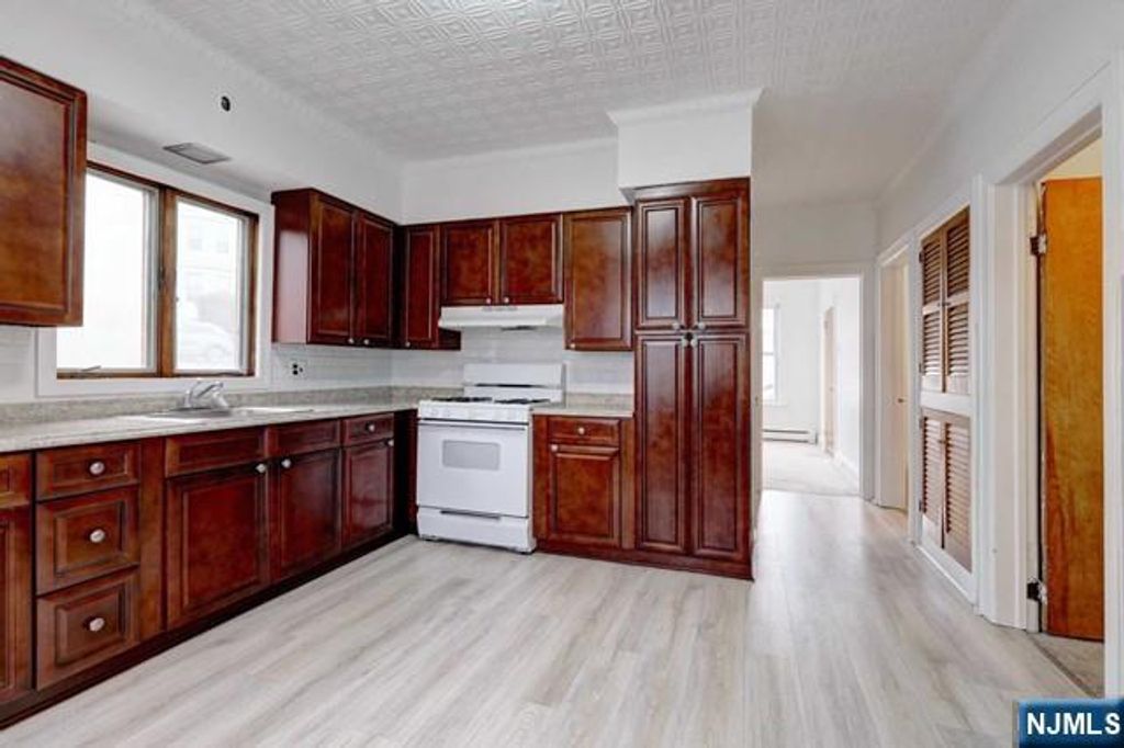 58 Westervelt Avenue 1, Hawthorne, NJ 07506