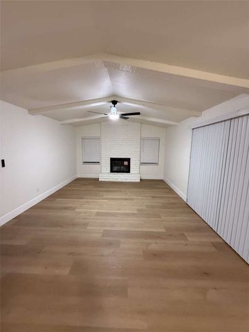 2214 Fordham Avenue, Clovis, CA 93611