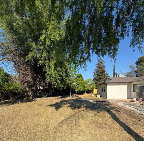 2214 Fordham Avenue, Clovis, CA 93611