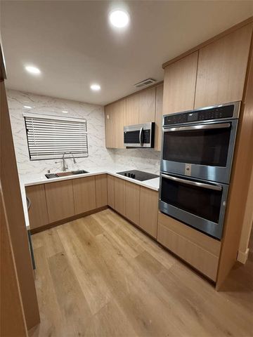 2214 Fordham Avenue, Clovis, CA 93611