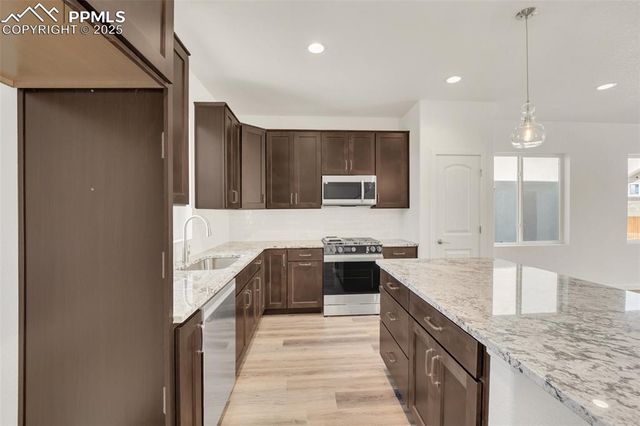 8156 Manor House Way, Colorado Springs, CO 80908