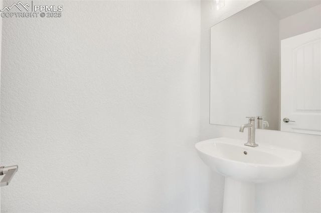 8156 Manor House Way, Colorado Springs, CO 80908