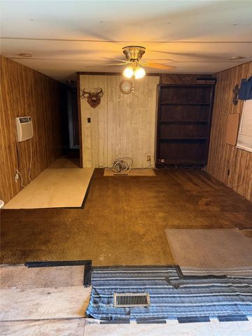 110 Concho Trail, La Grange, TX 78945
