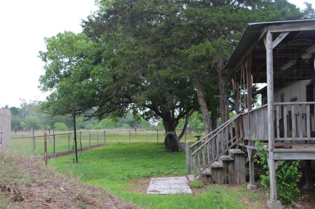 110 Concho Trail, La Grange, TX 78945