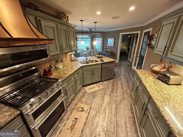 30 Round Lake Road, Griffin, GA 30224