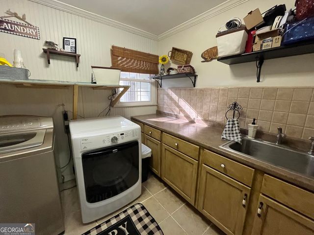 30 Round Lake Road, Griffin, GA 30224