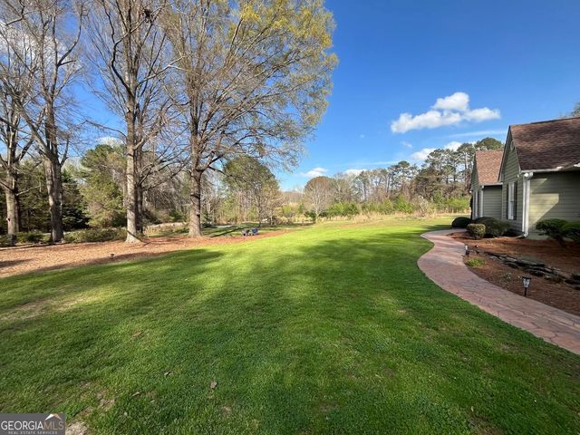 30 Round Lake Road, Griffin, GA 30224