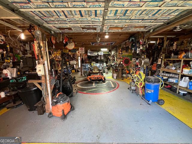 30 Round Lake Road, Griffin, GA 30224