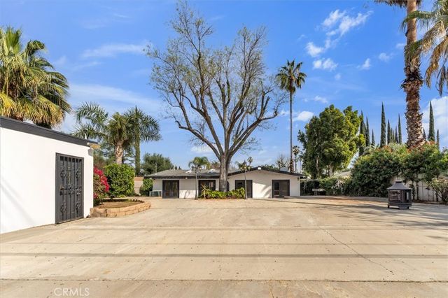 6201 Corbin, Tarzana, CA 91356