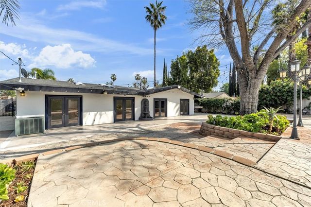 6201 Corbin, Tarzana, CA 91356