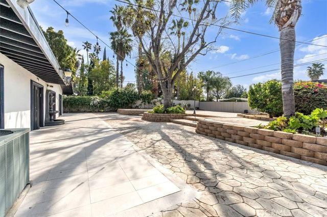 6201 Corbin, Tarzana, CA 91356