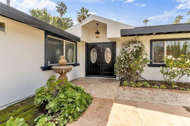 6201 Corbin, Tarzana, CA 91356