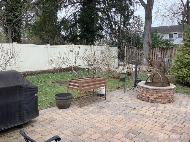 41 Faith Lane, Matawan, NJ 07747