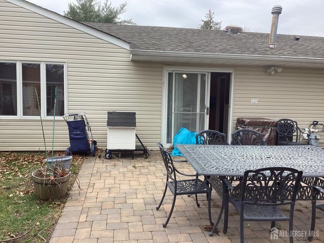 41 Faith Lane, Matawan, NJ 07747