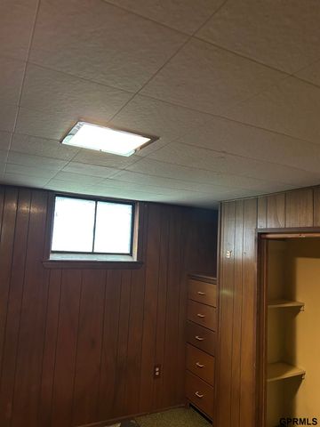 3829 N 65th Avenue, Omaha, NE 68104