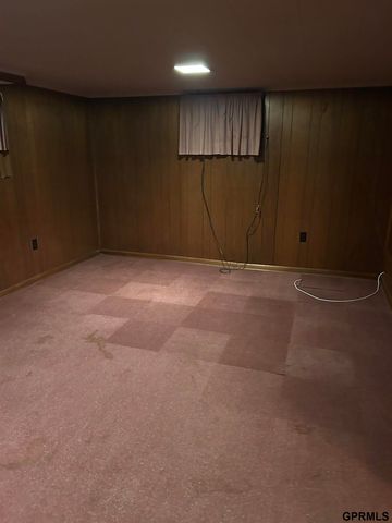 3829 N 65th Avenue, Omaha, NE 68104