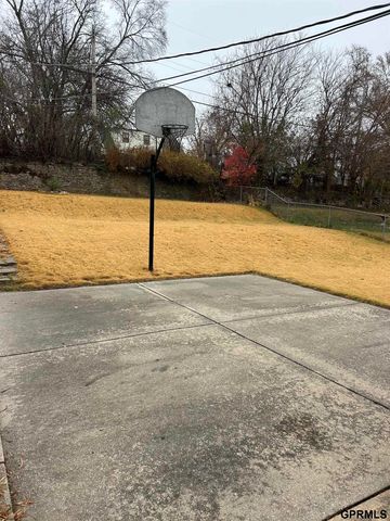 3829 N 65th Avenue, Omaha, NE 68104