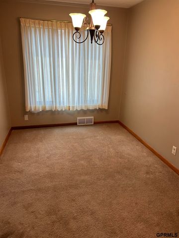 3829 N 65th Avenue, Omaha, NE 68104