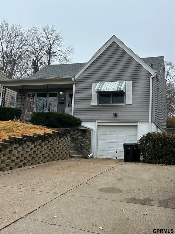 3829 N 65th Avenue, Omaha, NE 68104