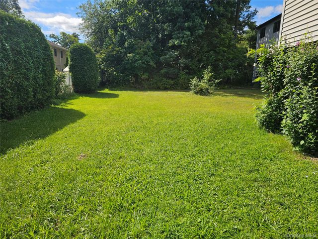 36 Singer Avenue, Spring Valley, NY 10977
