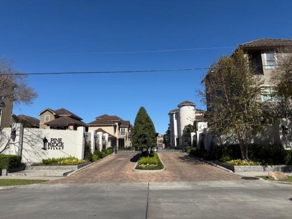 5515 Felice Drive, Houston, TX 77081