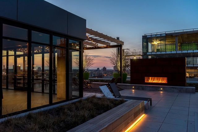 171 N Aberdeen Street 611, Chicago, IL 60607