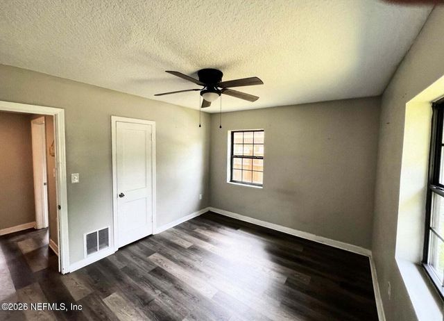 4650 IRVINGTON Avenue, Jacksonville, FL 32210