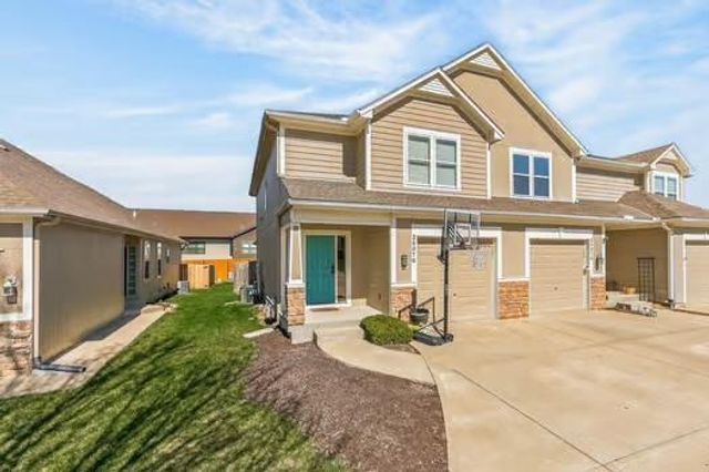 34076 W 90 Circle, De Soto, KS 66018