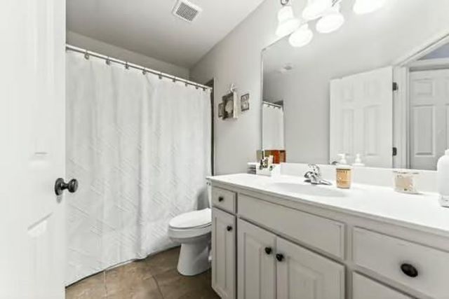 34076 W 90 Circle, De Soto, KS 66018