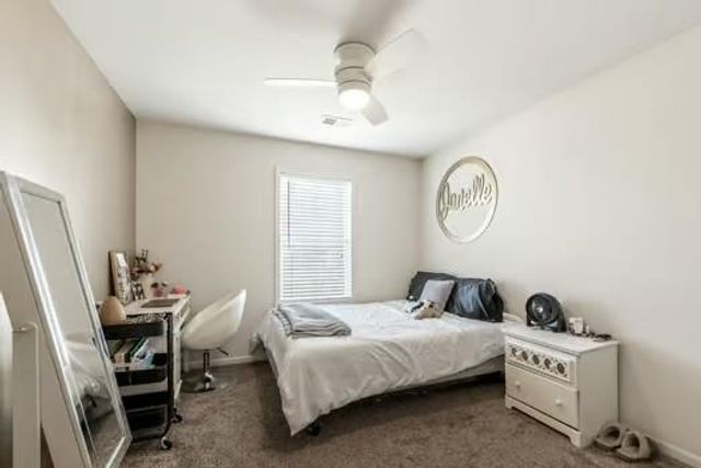 34076 W 90 Circle, De Soto, KS 66018