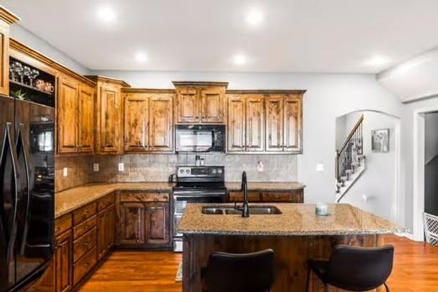 34076 W 90 Circle, De Soto, KS 66018